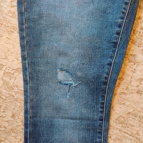 NWT 33 16 Levi's 721 High Rise Skinny Distressed Raw Edge Hem Denim Jeans NEW - Picture 7 of 12